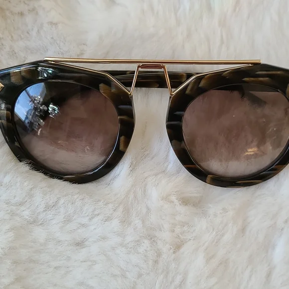 EUC MCM Sunglasses - Picture 4 of 5